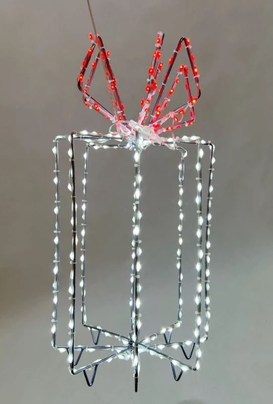 Białe-pudełko-prezentowe-LED-290-diod z-czerwoną-wstążką-39-cm-2